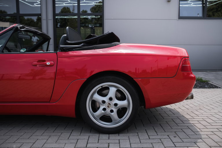 Porsche 968