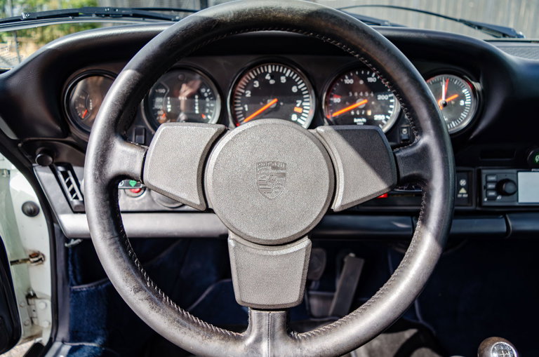 Porsche 911 Carrera 2.7