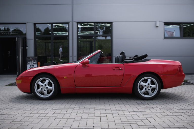 Porsche 968