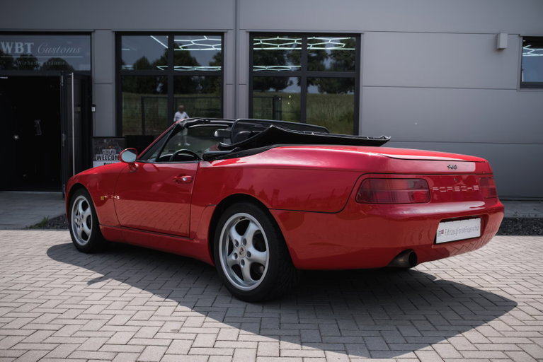 Porsche 968