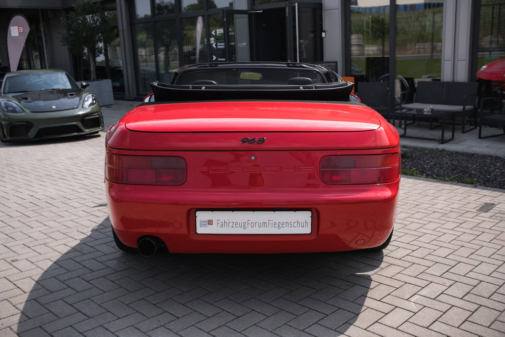 Porsche 968