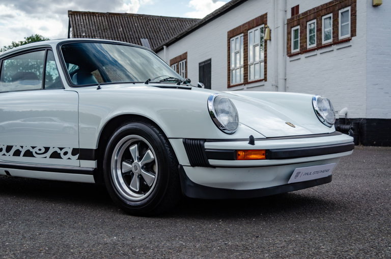 Porsche 911 Carrera 2.7