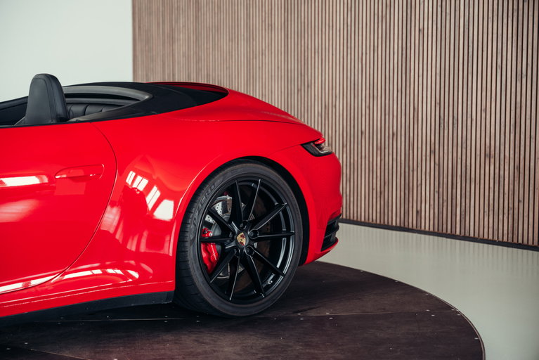 Porsche 992 Carrera 4S