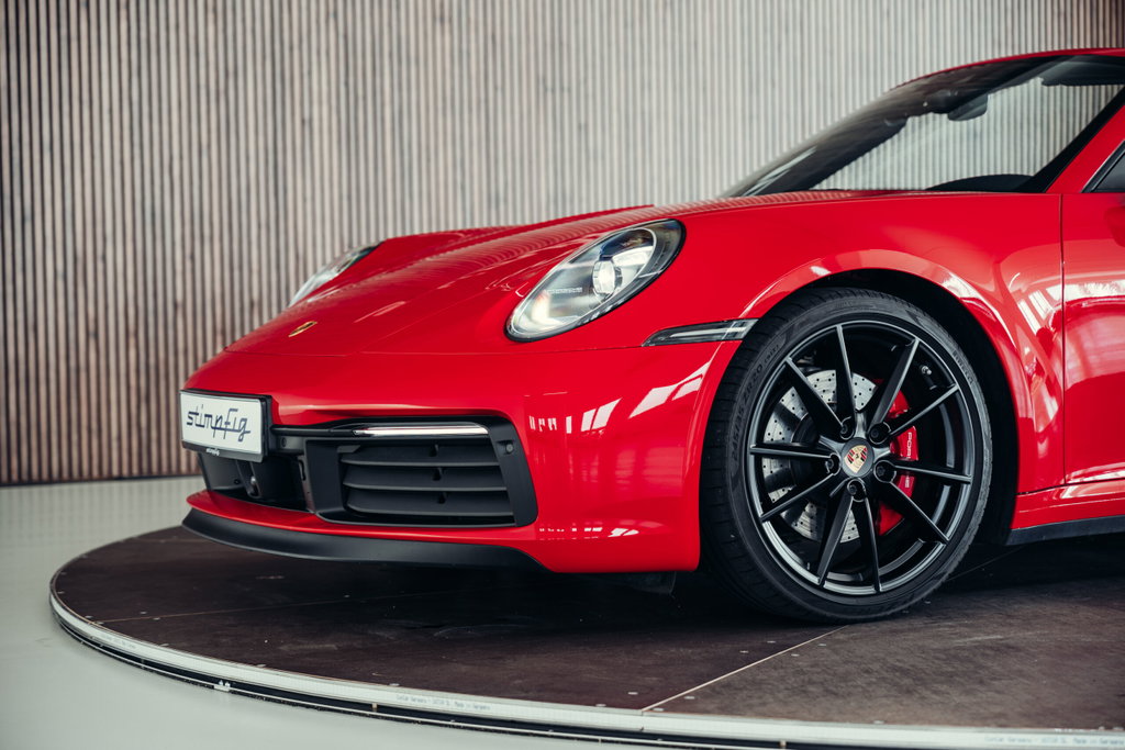 Porsche 992 Carrera 4S