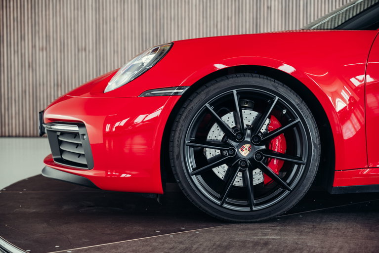 Porsche 992 Carrera 4S
