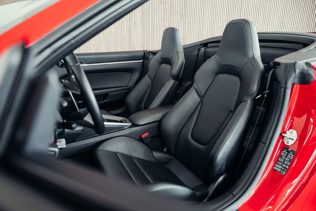 Porsche 992 Carrera 4S
