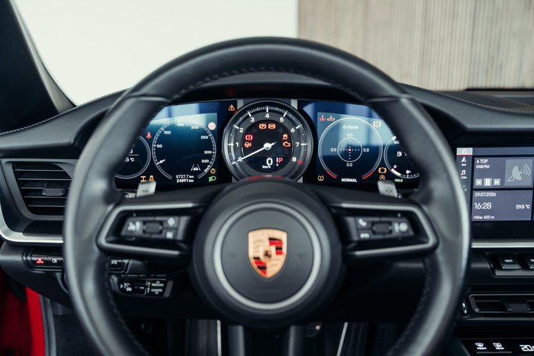 Porsche 992 Carrera 4S