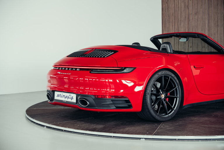 Porsche 992 Carrera 4S