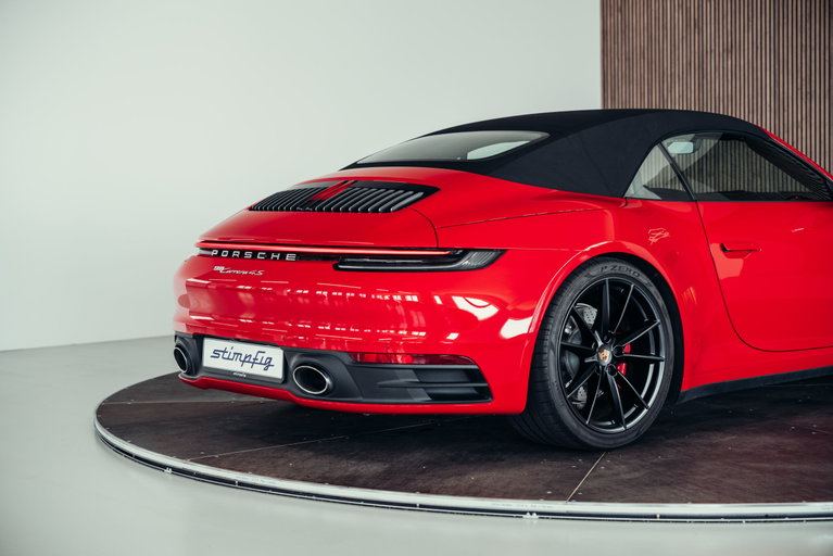 Porsche 992 Carrera 4S