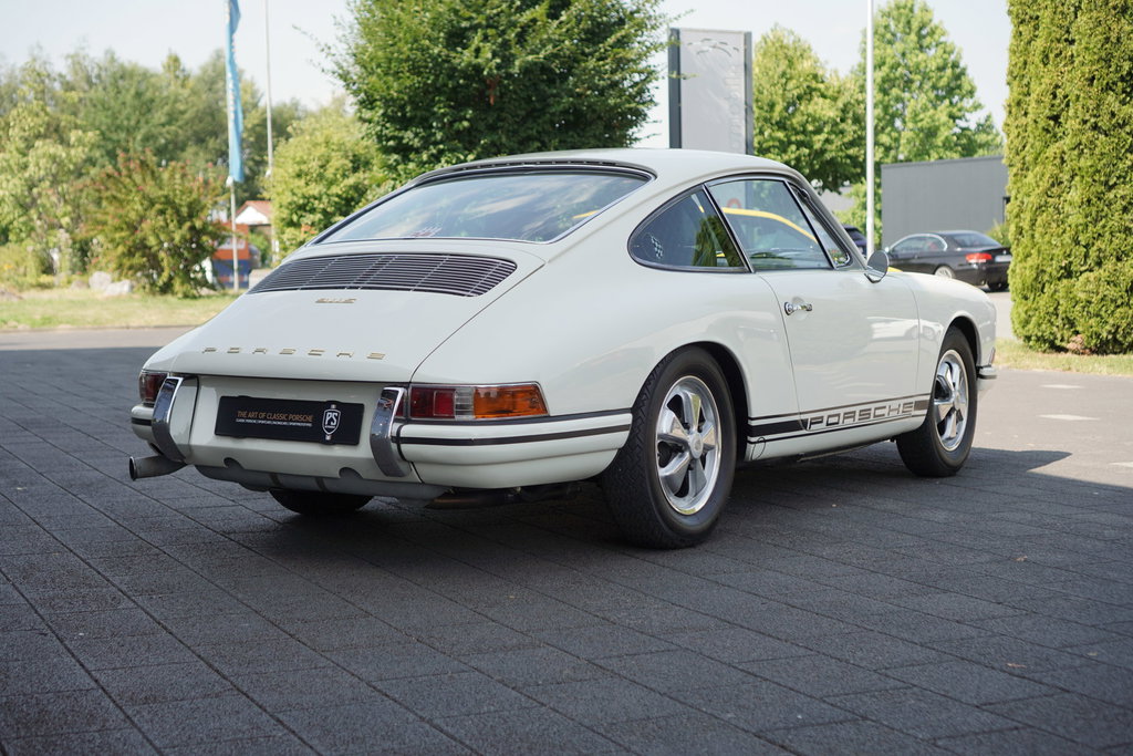 Porsche 911 S (F-Modell)