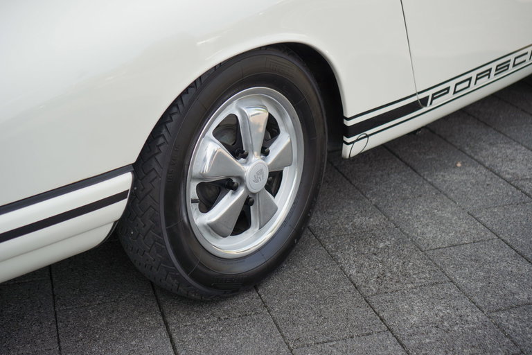 Porsche 911 S (F-Modell)