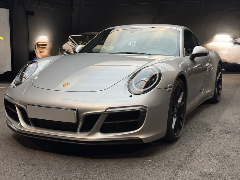 Porsche 991.2 Carrera 4 GTS