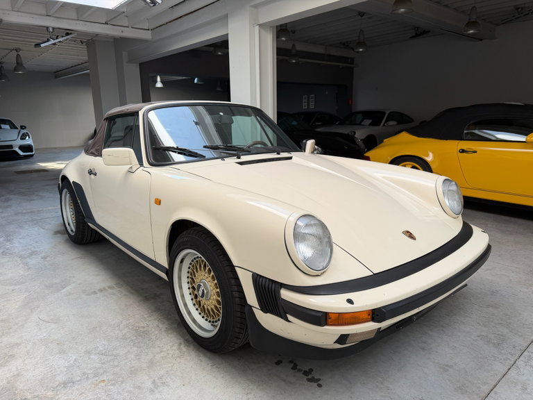 Porsche 911 Carrera 3.2