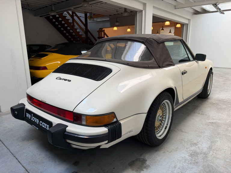 Porsche 911 Carrera 3.2
