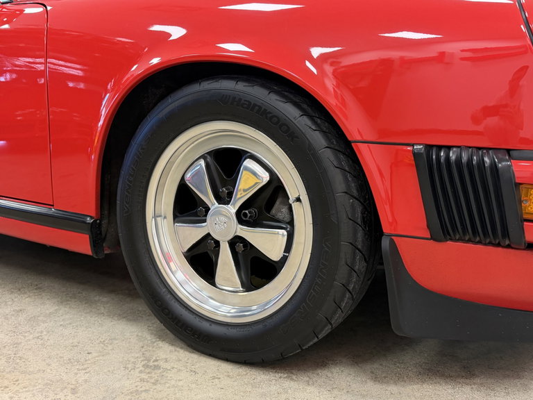 Porsche 911 Carrera 3.2