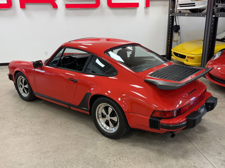 Porsche 911 Carrera 3.2