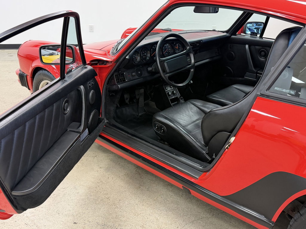 Porsche 911 Carrera 3.2