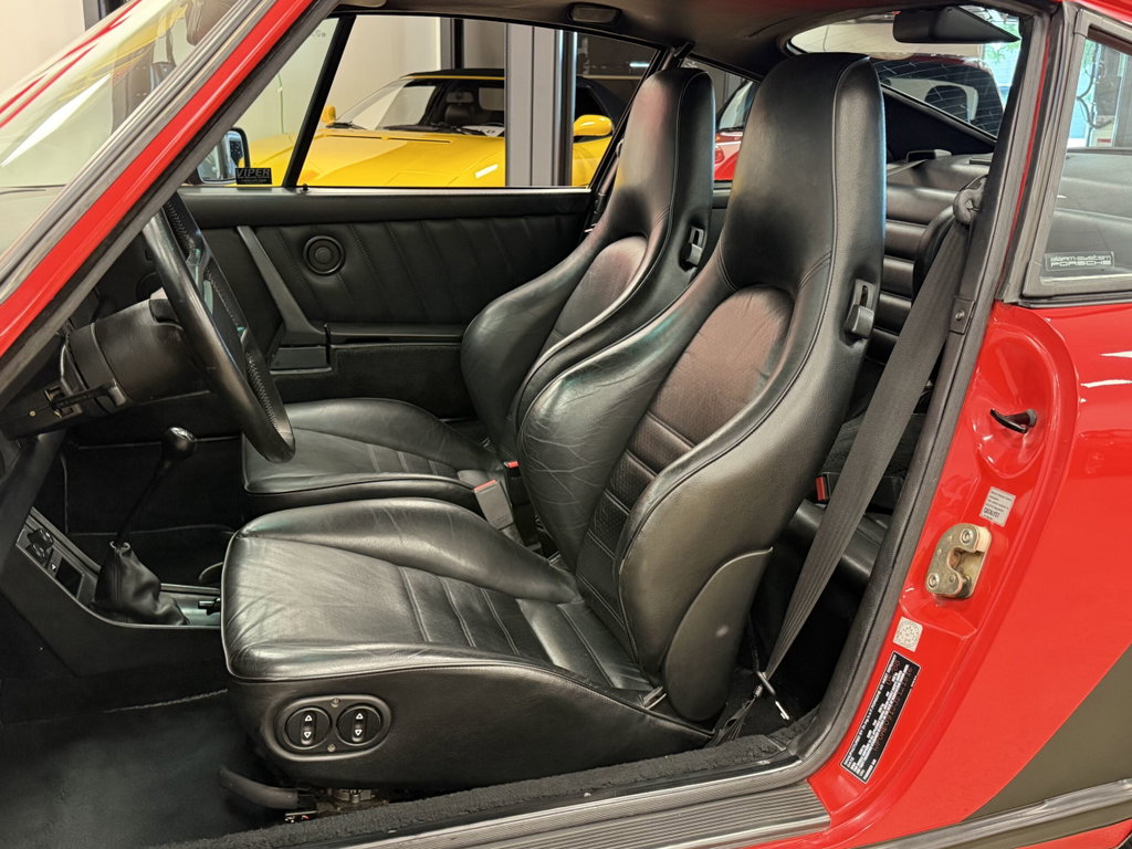 Porsche 911 Carrera 3.2