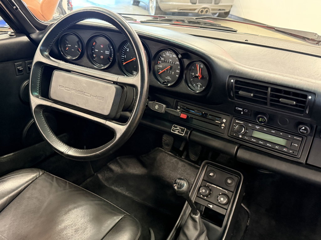 Porsche 911 Carrera 3.2