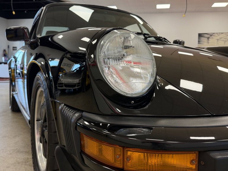 Porsche 911 Carrera 3.2 (US)