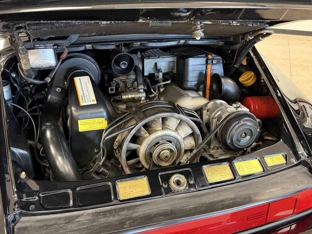 Porsche 911 Carrera 3.2 (US)