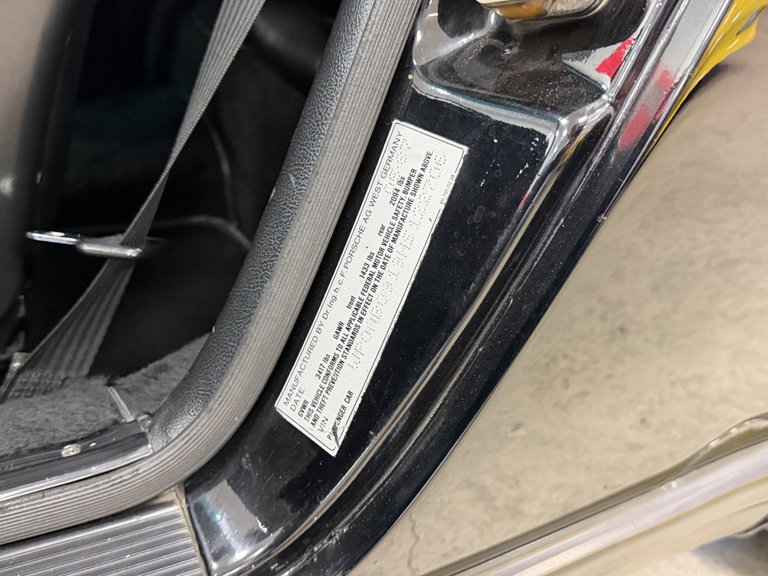 Porsche 911 Carrera 3.2 (US)