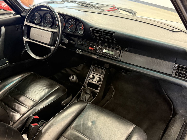 Porsche 911 Carrera 3.2 (US)