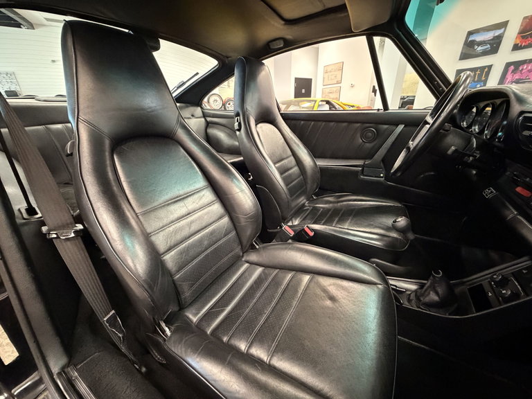 Porsche 911 Carrera 3.2 (US)