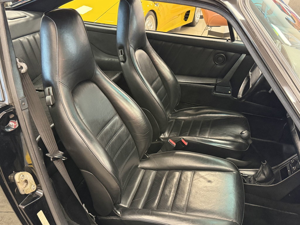 Porsche 911 Carrera 3.2 (US)