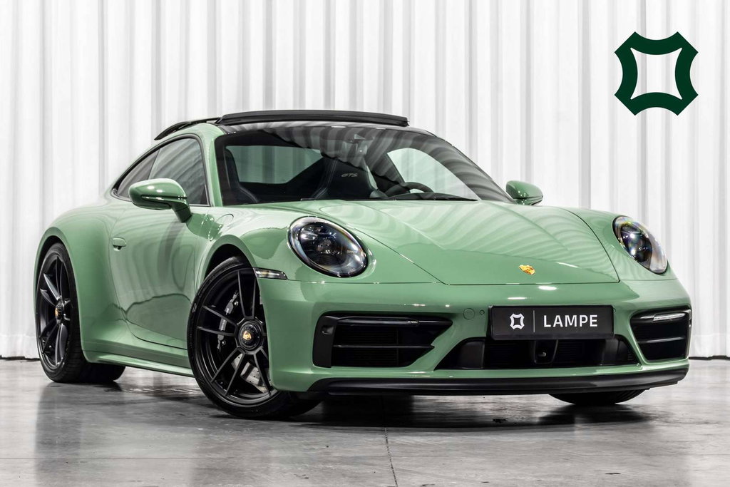 Porsche 992 Carrera GTS