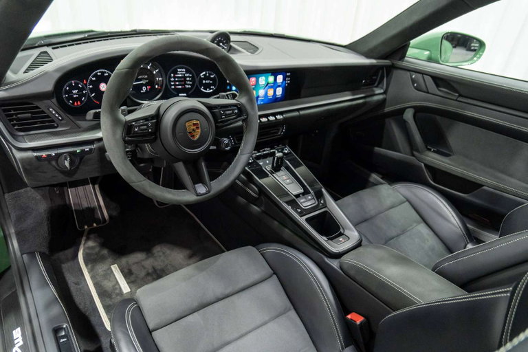Porsche 992 Carrera GTS