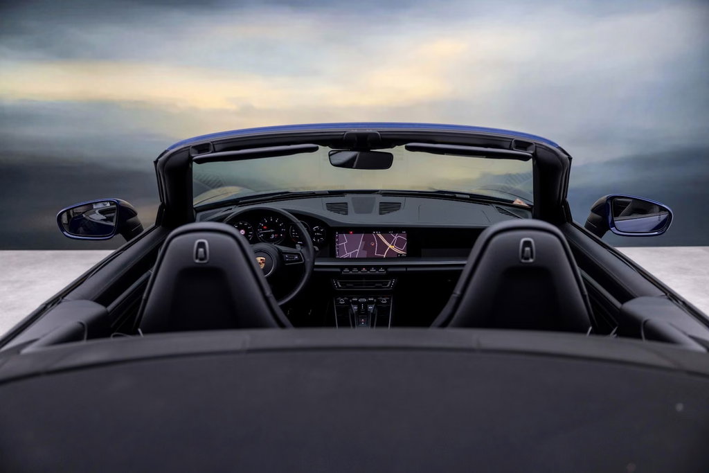 Porsche 992 Carrera