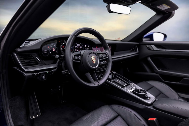 Porsche 992 Carrera