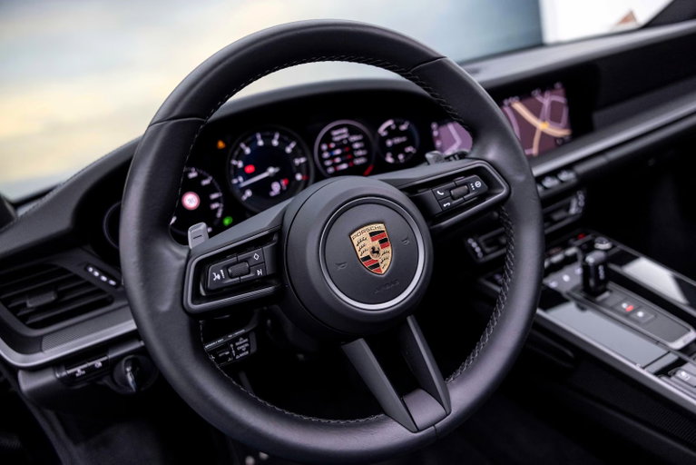 Porsche 992 Carrera