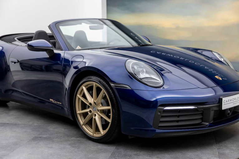 Porsche 992 Carrera