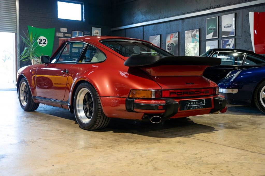 Porsche 911 Turbo 3.3