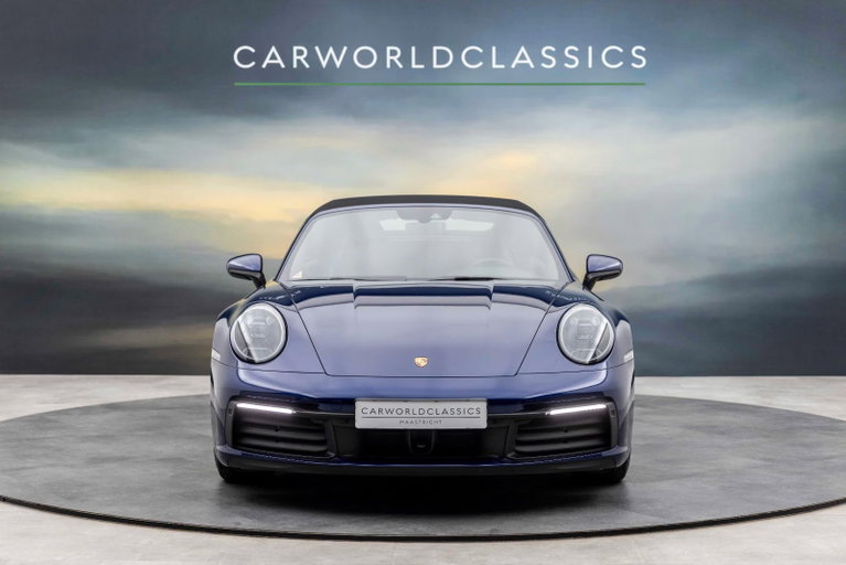 Porsche 992 Carrera