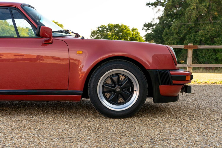 Porsche 911 Turbo 3.3