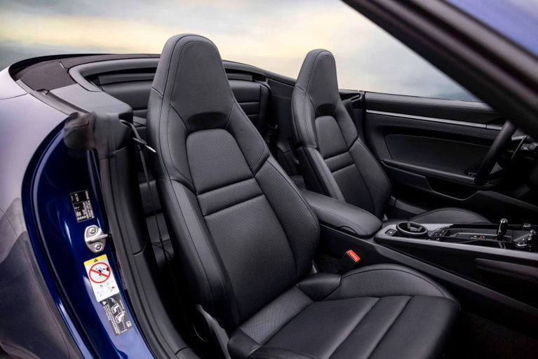 Porsche 992 Carrera