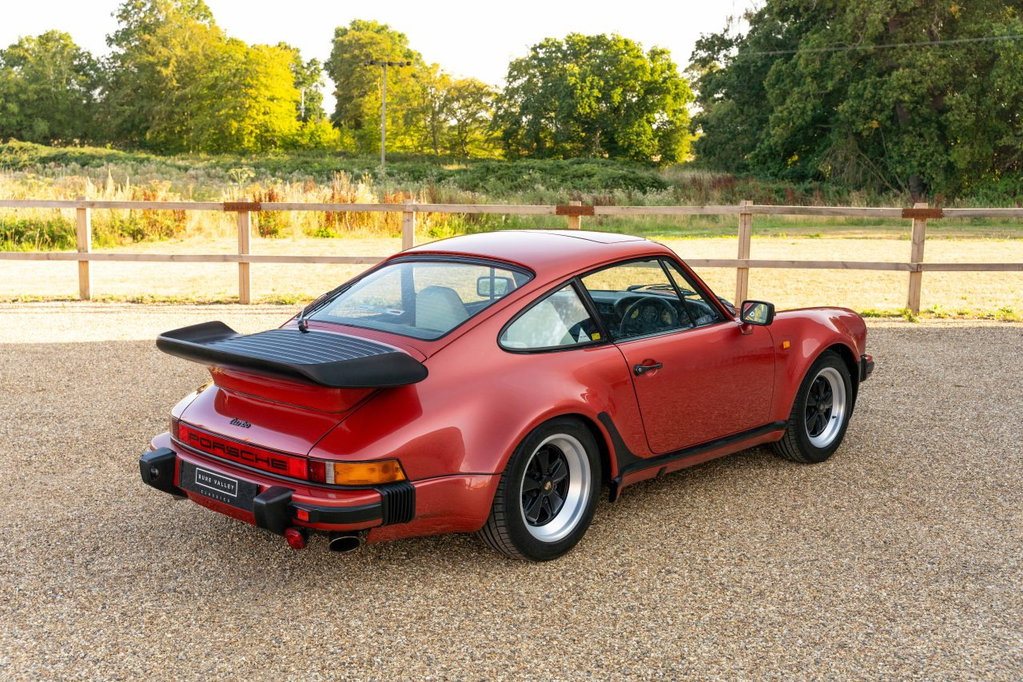 Porsche 911 Turbo 3.3