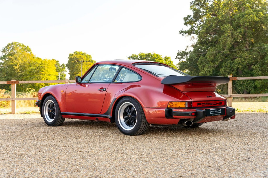 Porsche 911 Turbo 3.3