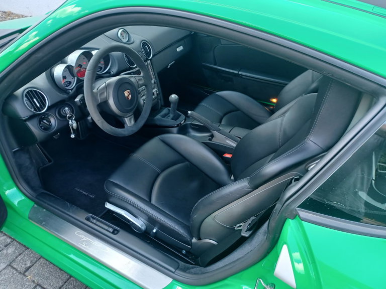 Porsche 987 Cayman S