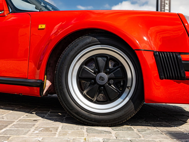 Porsche 911 Carrera 3.2 Speedster