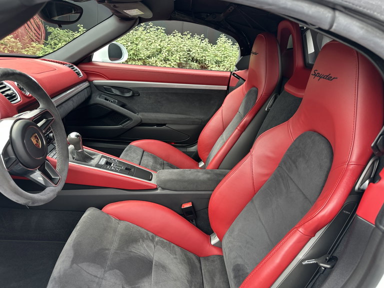 Porsche 981 Boxster Spyder