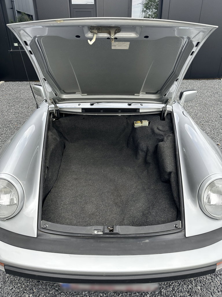 Porsche 911 Carrera 3.2 Speedster