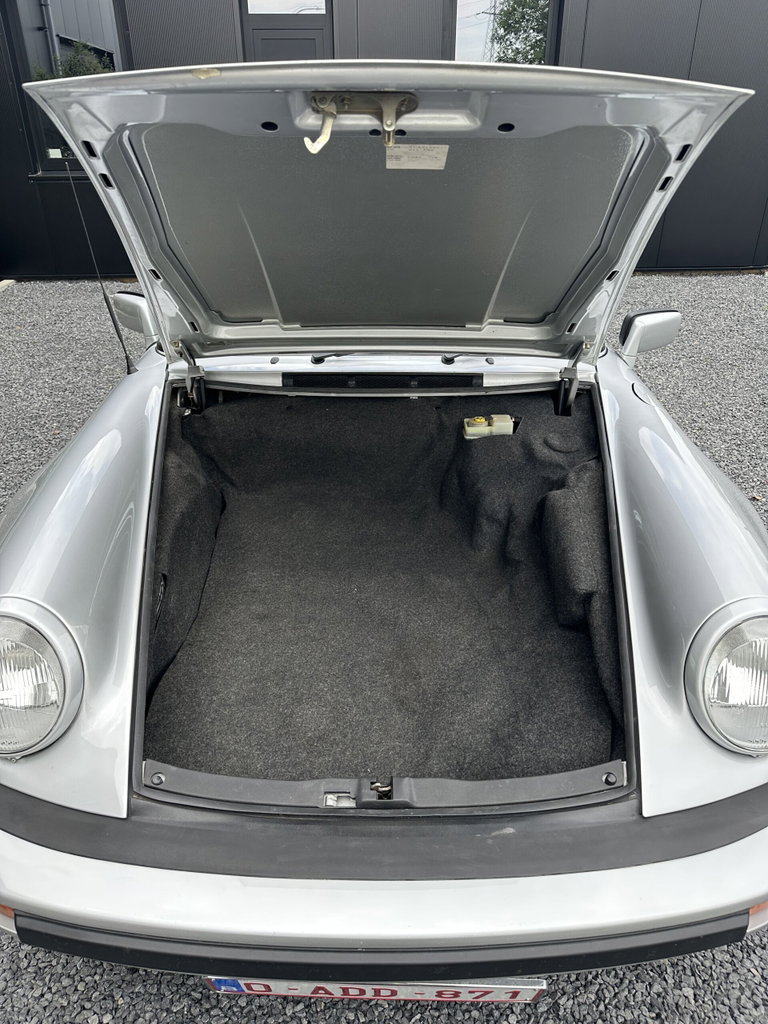 Porsche 911 Carrera 3.2 Speedster