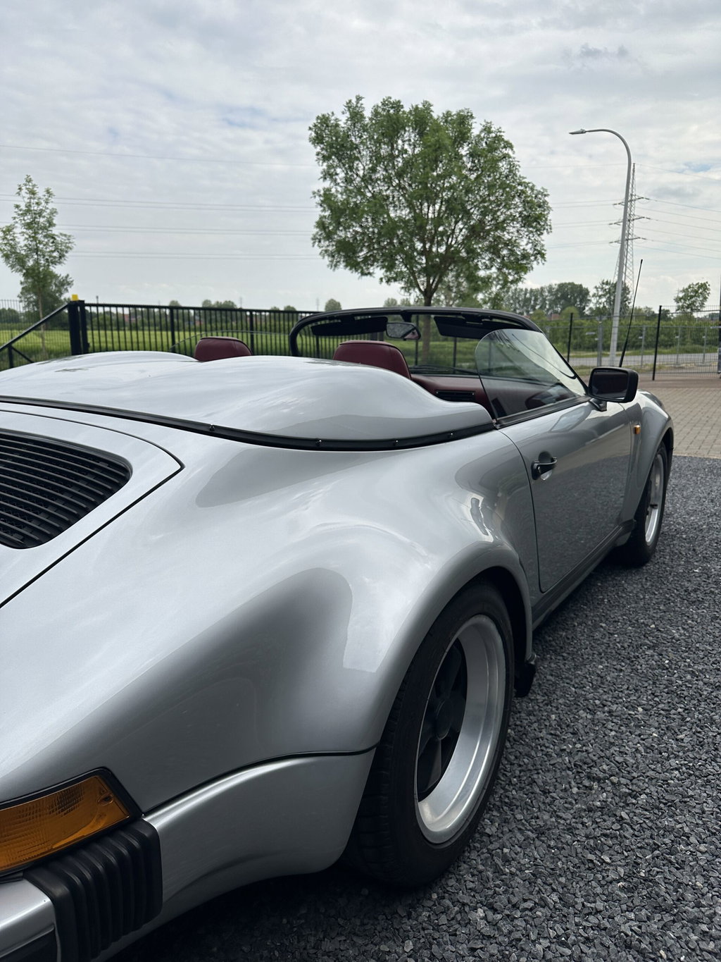 Porsche 911 Carrera 3.2 Speedster