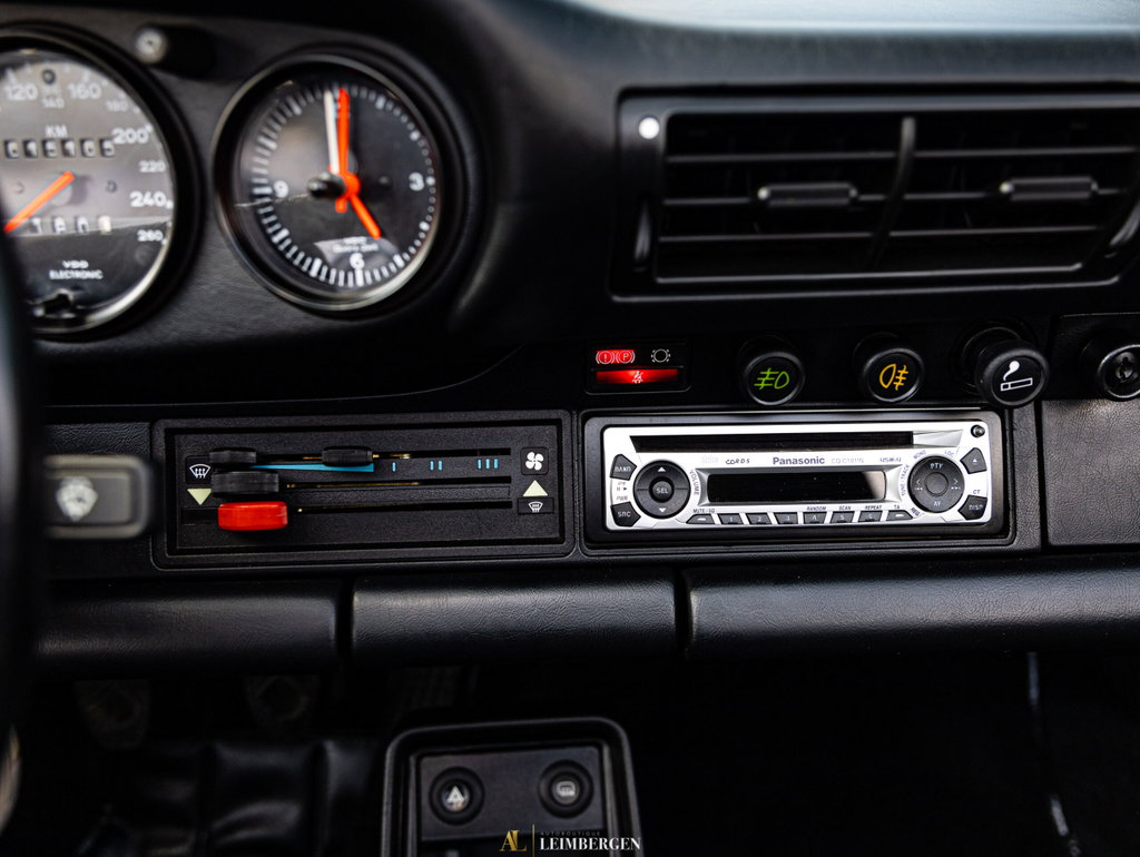 Porsche 911 Carrera 3.2 Speedster