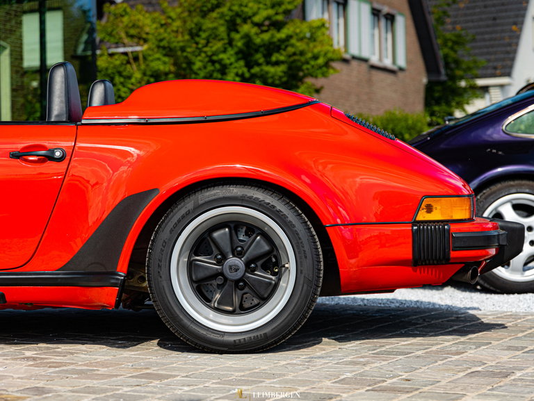 Porsche 911 Carrera 3.2 Speedster