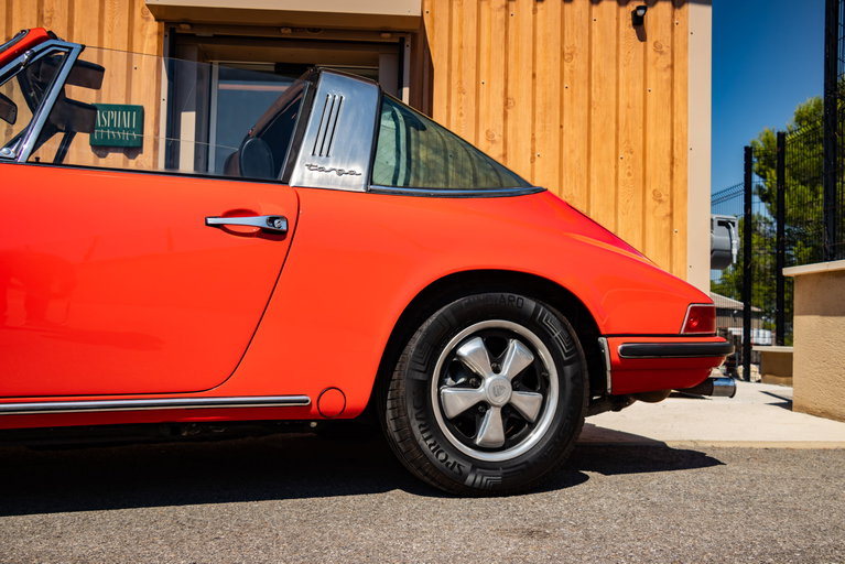 Porsche 911 T